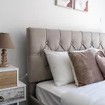Powder's 1-bedroom Retreat In Mackenzy, Apartmán *