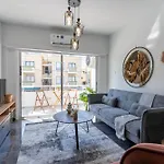 Powder's 1-bedroom Retreat In Mackenzy, Apartmán Larnaca