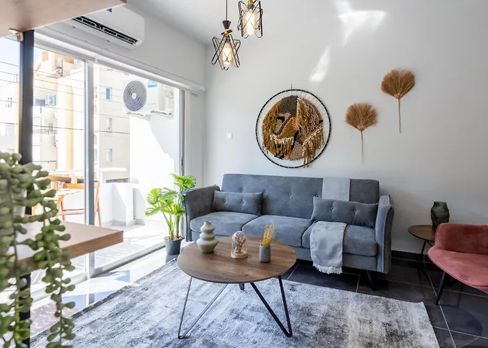 Powder's 1-bedroom Retreat In Mackenzy, Apartamento