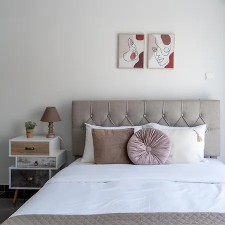 Апартаменты Powder's 1-bedroom Retreat In Mackenzy,