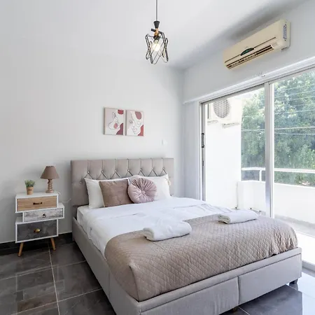 Powder's 1-bedroom Retreat In Mackenzy, *