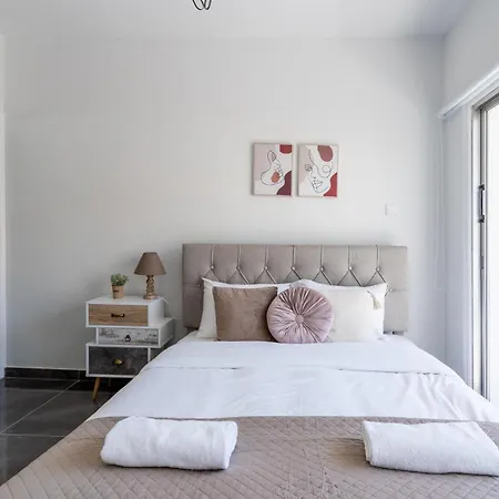 Powder's 1-bedroom Retreat In Mackenzy, Ларнака