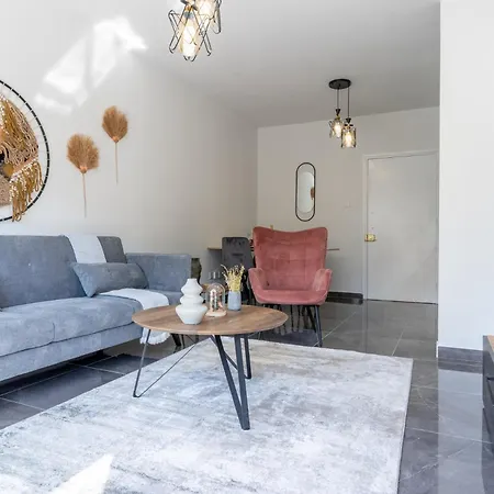 Powder's 1-bedroom Retreat In Mackenzy,