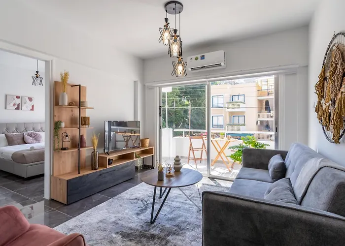 Апартаменты Powder's 1-bedroom Retreat In Mackenzy, Ларнака