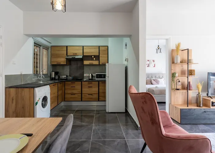 Powder's 1-bedroom Retreat In Mackenzy, Апартаменты *