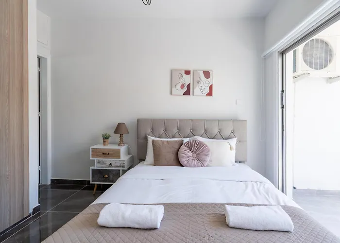 Powder's 1-bedroom Retreat In Mackenzy, Ларнака