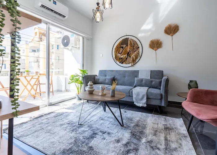 Powder's 1-bedroom Retreat In Mackenzy, דירה