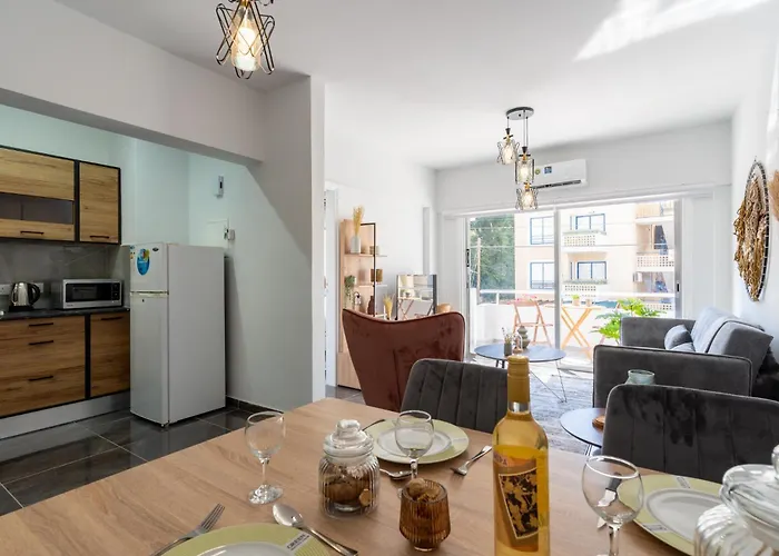 דירה Powder's 1-bedroom Retreat In Mackenzy,