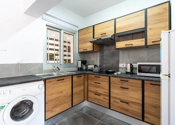 Апартаменты Powder's 1-bedroom Retreat In Mackenzy, Ларнака