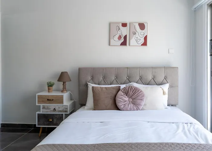 Апартаменти Powder's 1-bedroom Retreat In Mackenzy,