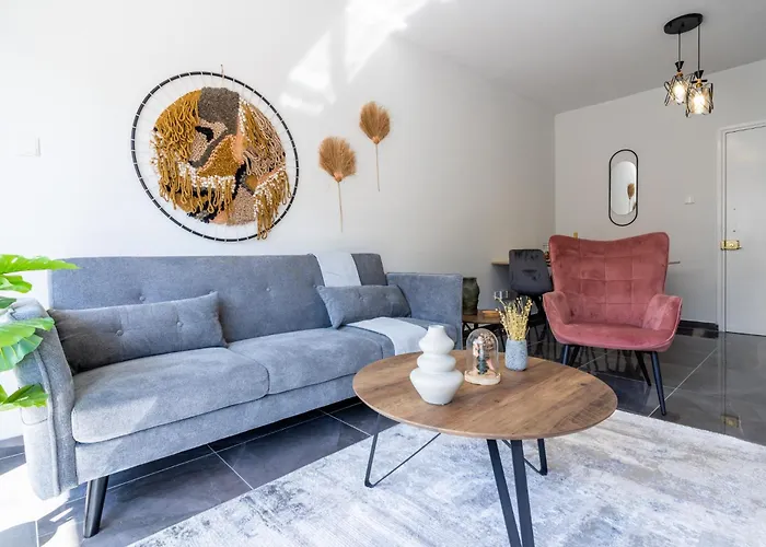 Апартаменти Powder's 1-bedroom Retreat In Mackenzy, Ларнака